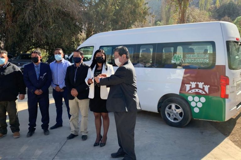 Vehiculo-pacientes-con-discapacidad