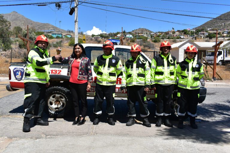 Rio-Hurtado-camioneta-Bomberos