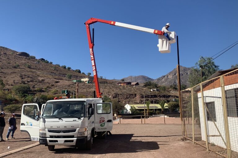 Rio-Hurtado-camion-elevador